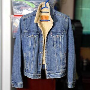 Authentic Levi's Women's 90s Sherpa Trucker Jacket